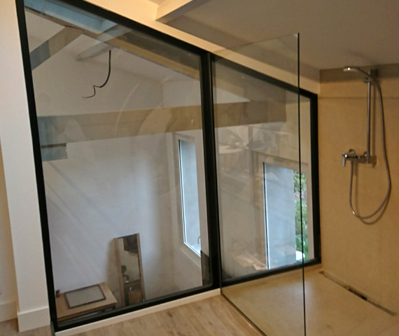 Pose de paroi vitrée de salle de bain à Cannes (06)