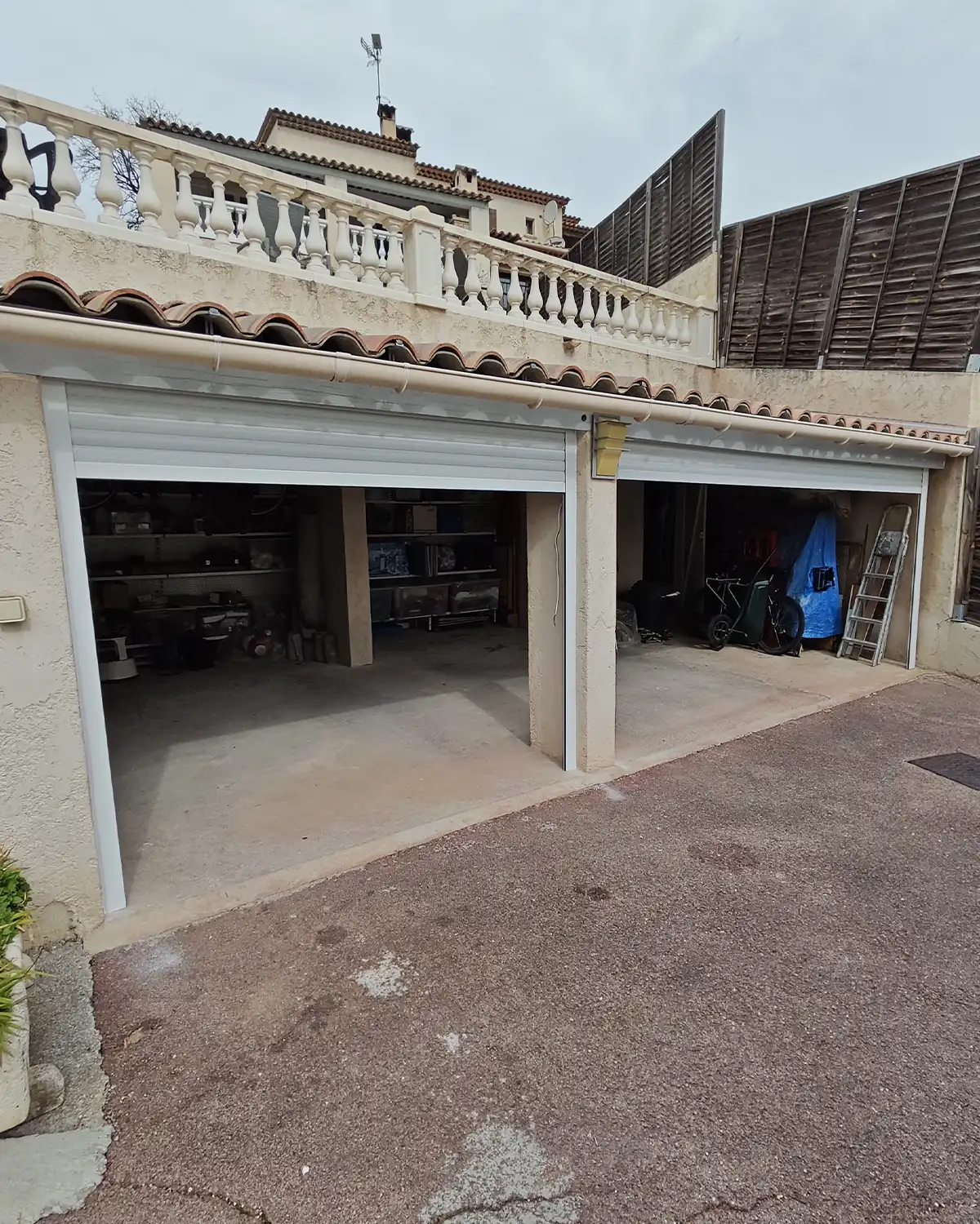Installation de volet roulant pour garage à Cannes (06)